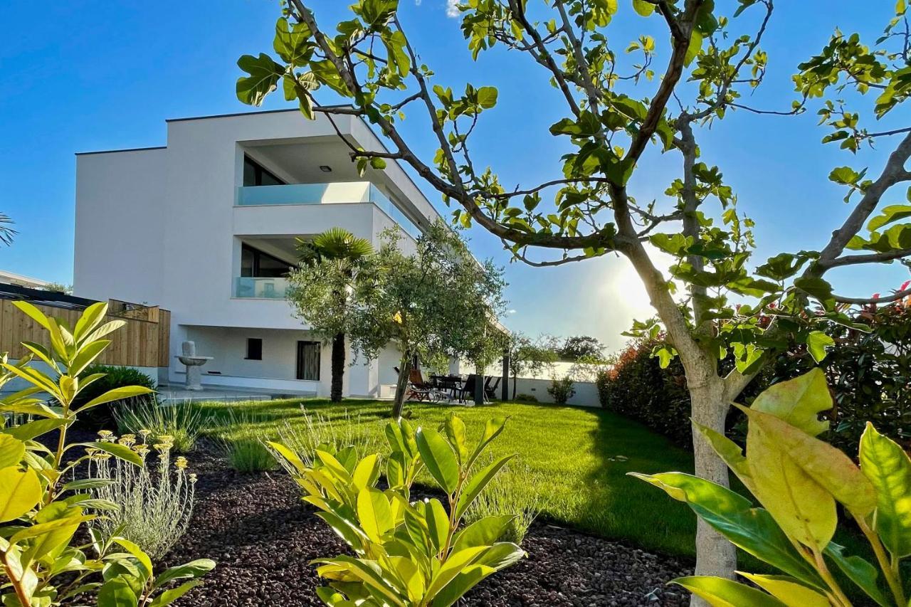 Casa Bella Apartment Malinska Exterior photo