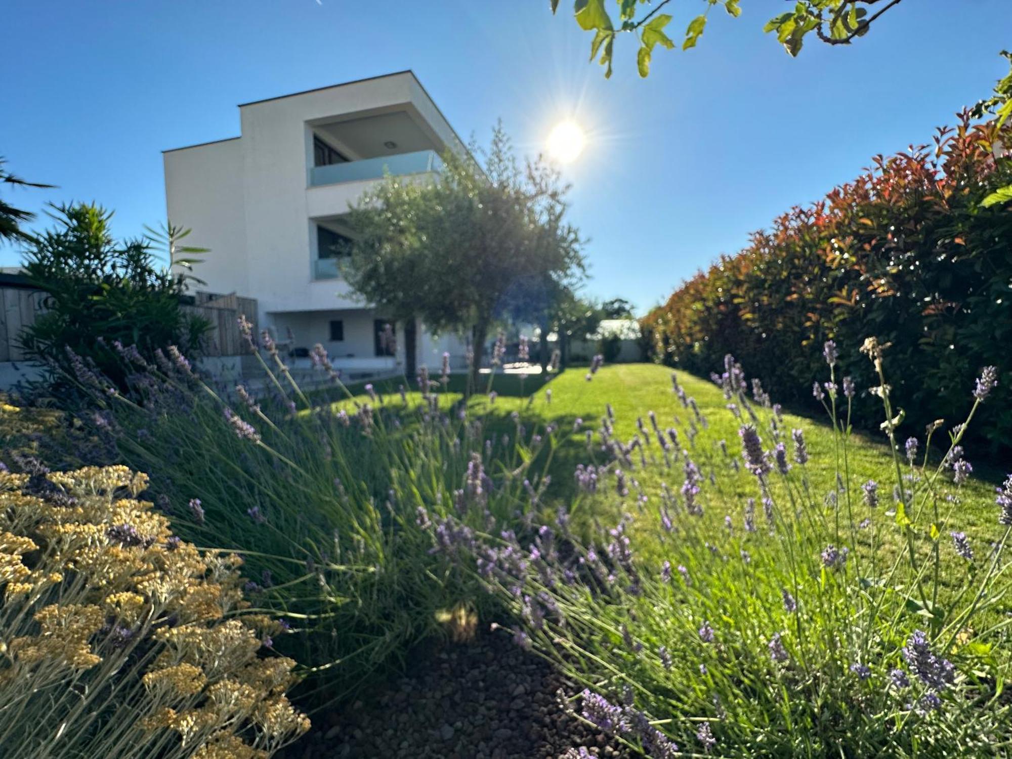 Casa Bella Apartment Malinska Exterior photo